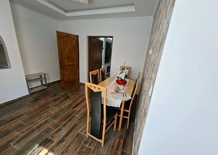 아파트 Ilona Vendeghaz - *