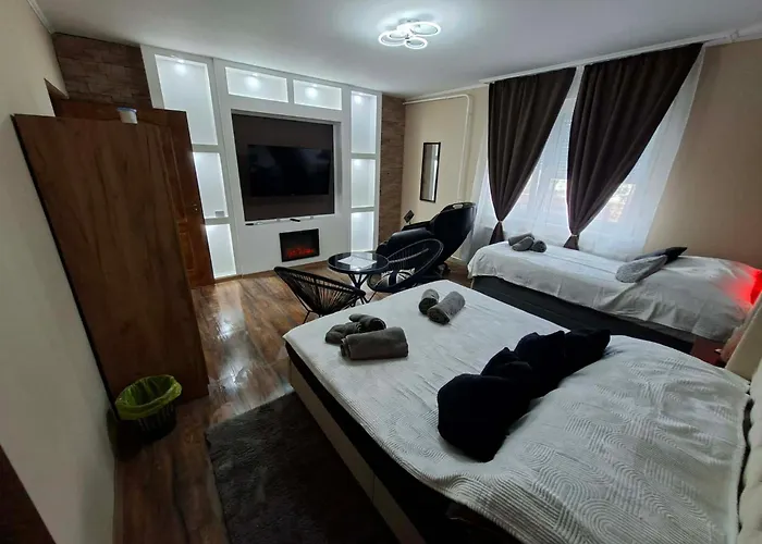 Ilona Vendeghaz - Apartment *